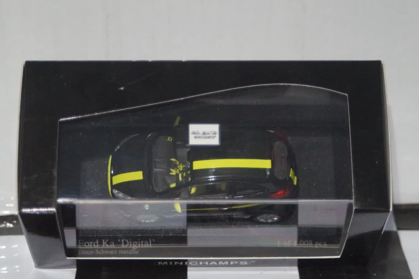 MinichampsFordStreetKARedDoor: