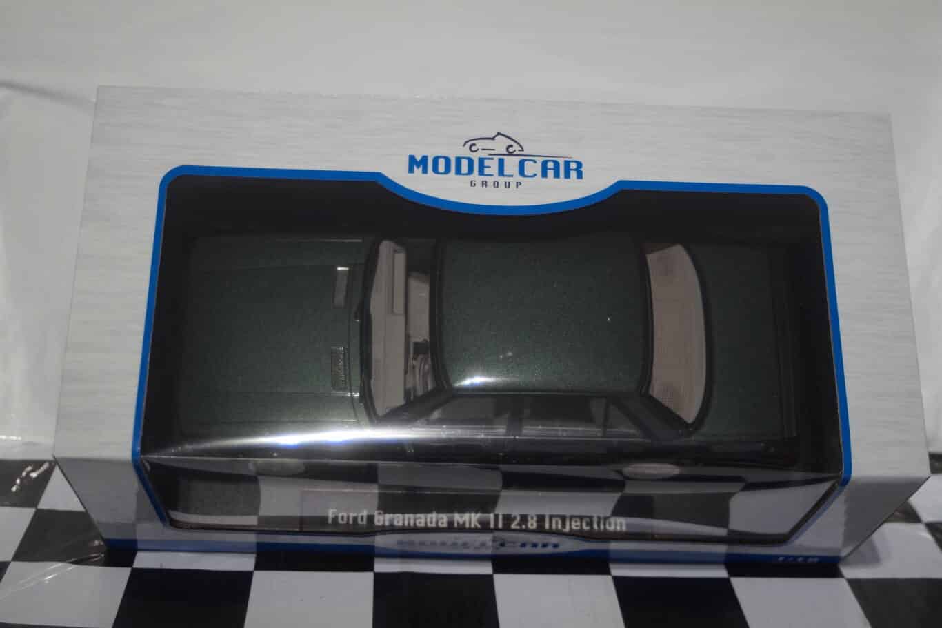 Model car group ford granada 2.8 injection green mcg18263