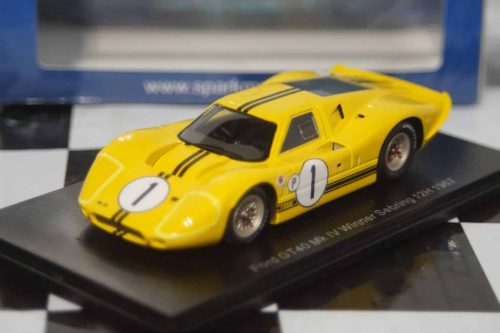Spark ford gt40 mk iv no.1 winner sebring 12h 1967 m. andretti - b. mclaren 1:43 resin 43se67