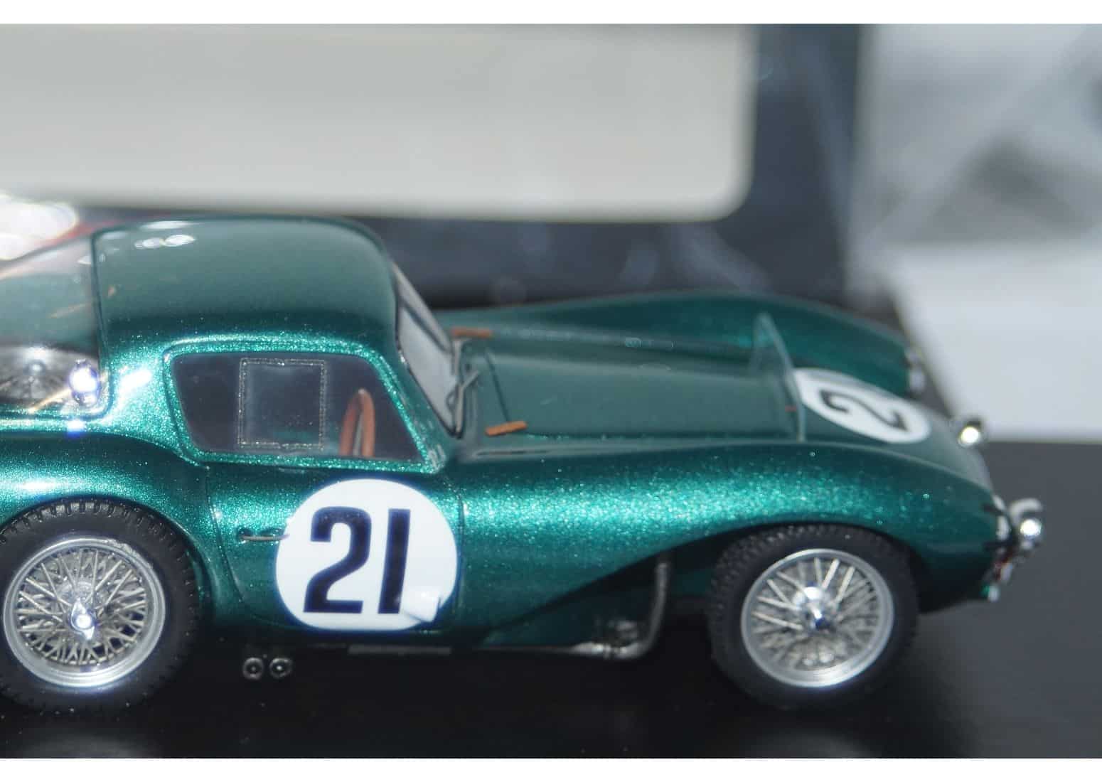 Spark aston martin db3 s no.21 24h le mans 1954 g. whitehead - j. stewart 1:43 resin s2436
