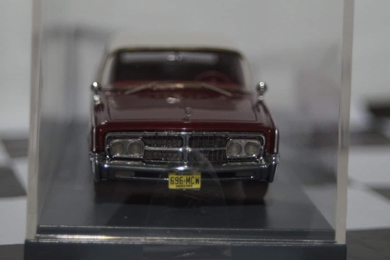 NEO Models American Excellence Imperial Crown Coupe NEO44696 1:43 scale