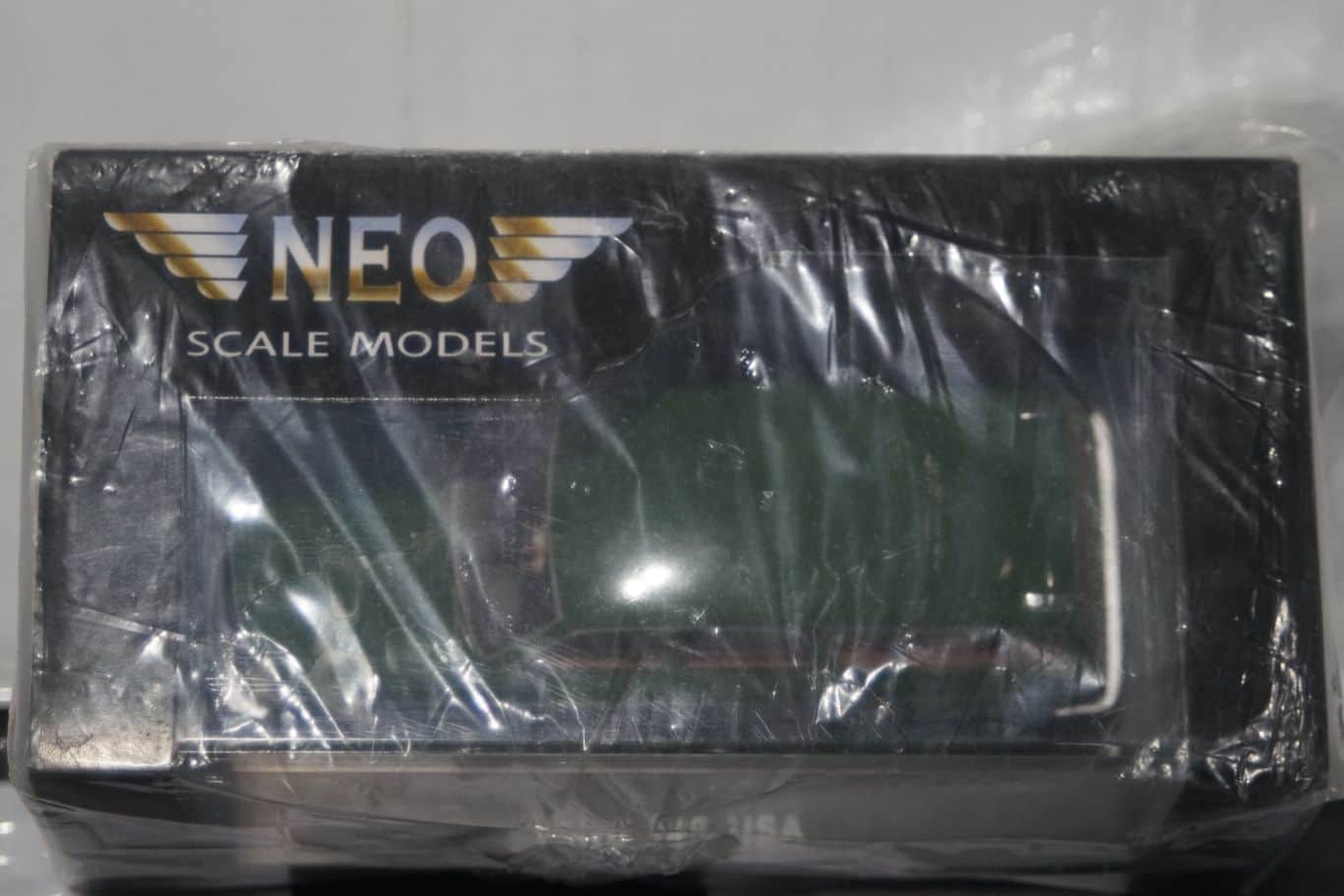 NEO Models Volvo 145 Usa Estate Green NEO43093 1:43 scale