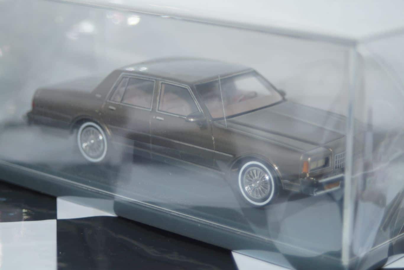 NEO Models Chevrolet Caprice Classic 1:43 scale