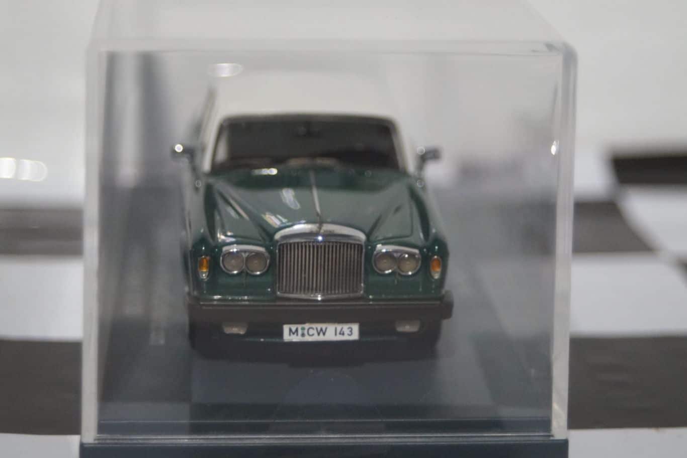 Neo models bentley t2 neo44143 green 1:43