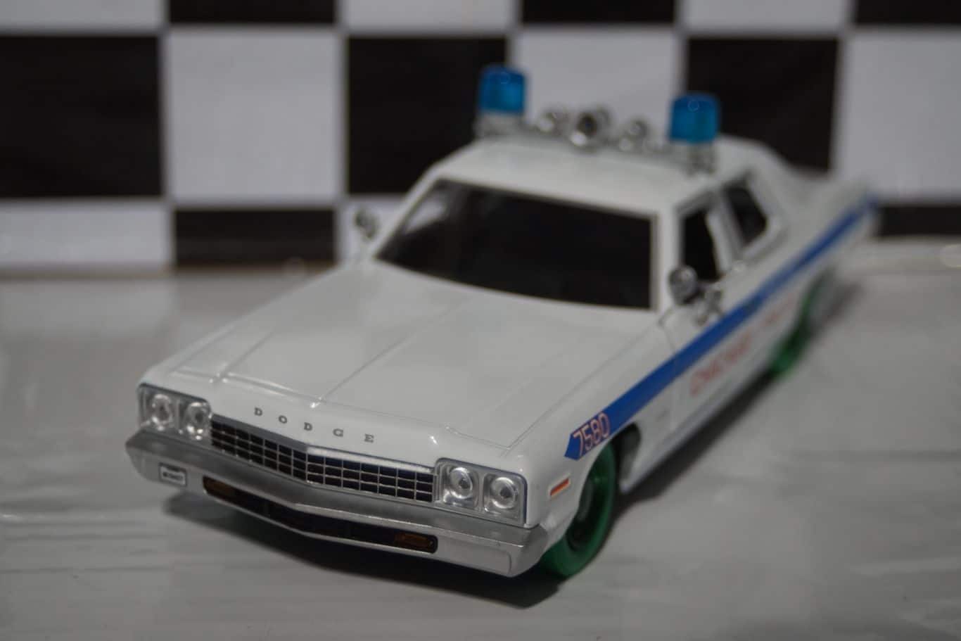 Greenlight Dodge Monaco Chicago Police Department 1:24 Diecast 84012