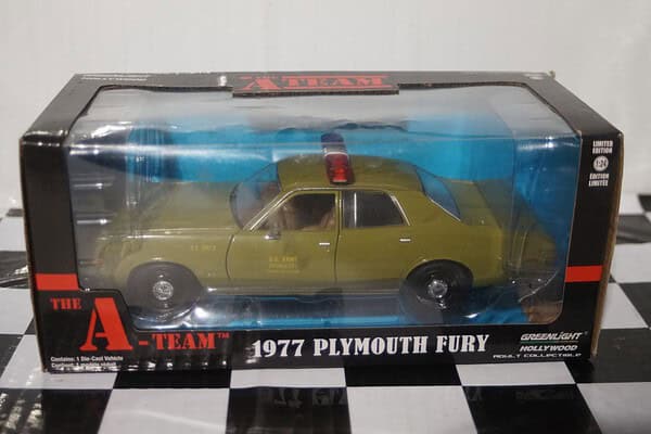 Greenlight a team 1977 plymouth fury diecast 84103 1:24