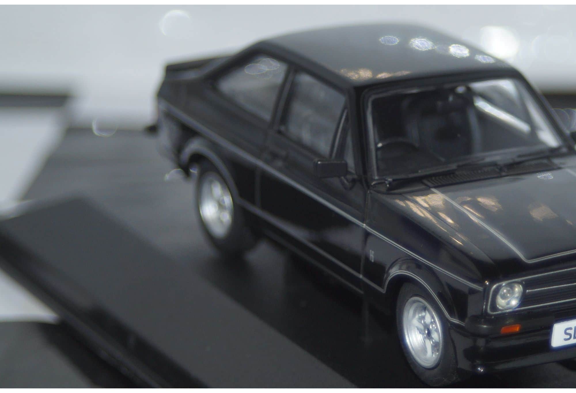 Vanguards ford escort mk2 rs mexico black va12619 1:43 scale