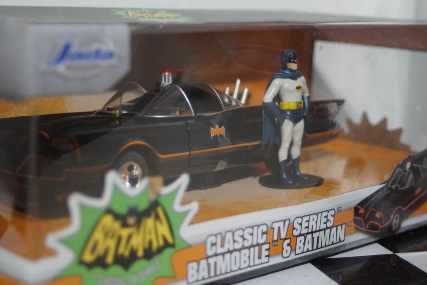 Jada tv series batmobile and batman die-cast 1:24 - ‎98259