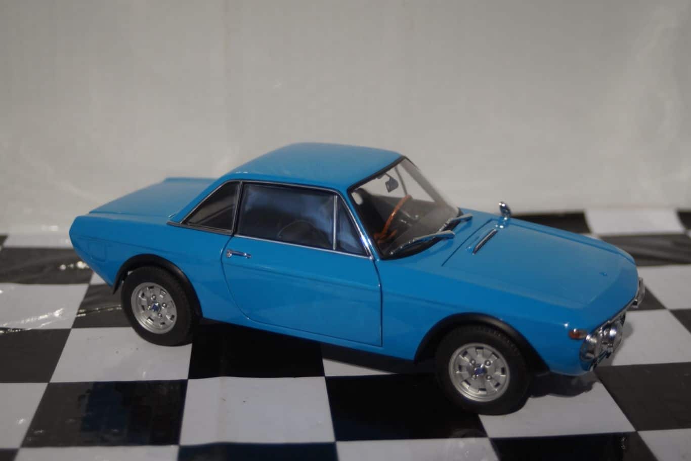 Lancia Fulvia 1.6 HF Fanal One 1:18 Diecast Autoart 74702