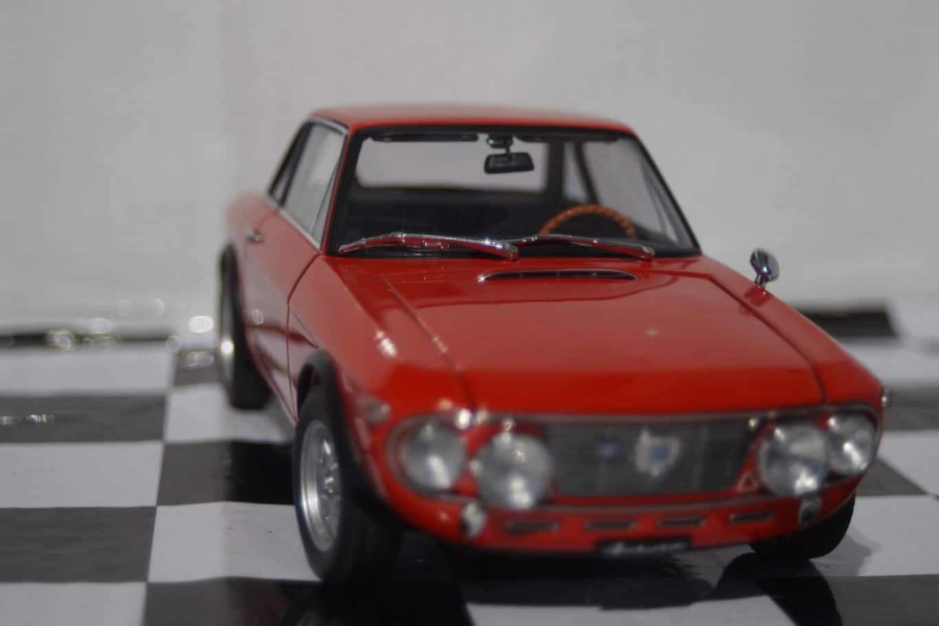 Lancia Fulvia 1.6 HF Fanal One 1:18 Diecast Autoart 74701
