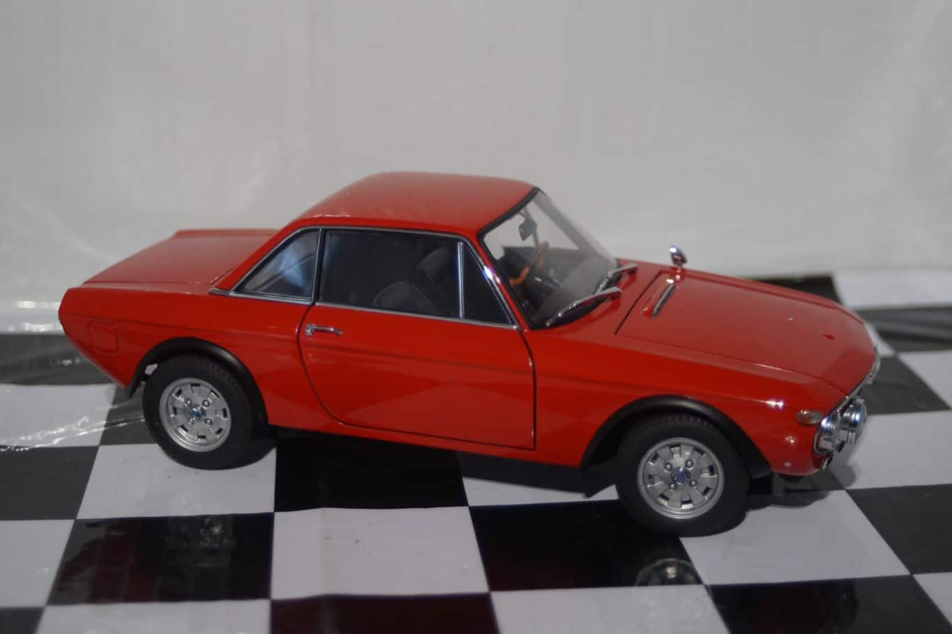 Lancia Fulvia 1.6 HF Fanal One 1:18 Diecast Autoart 74701