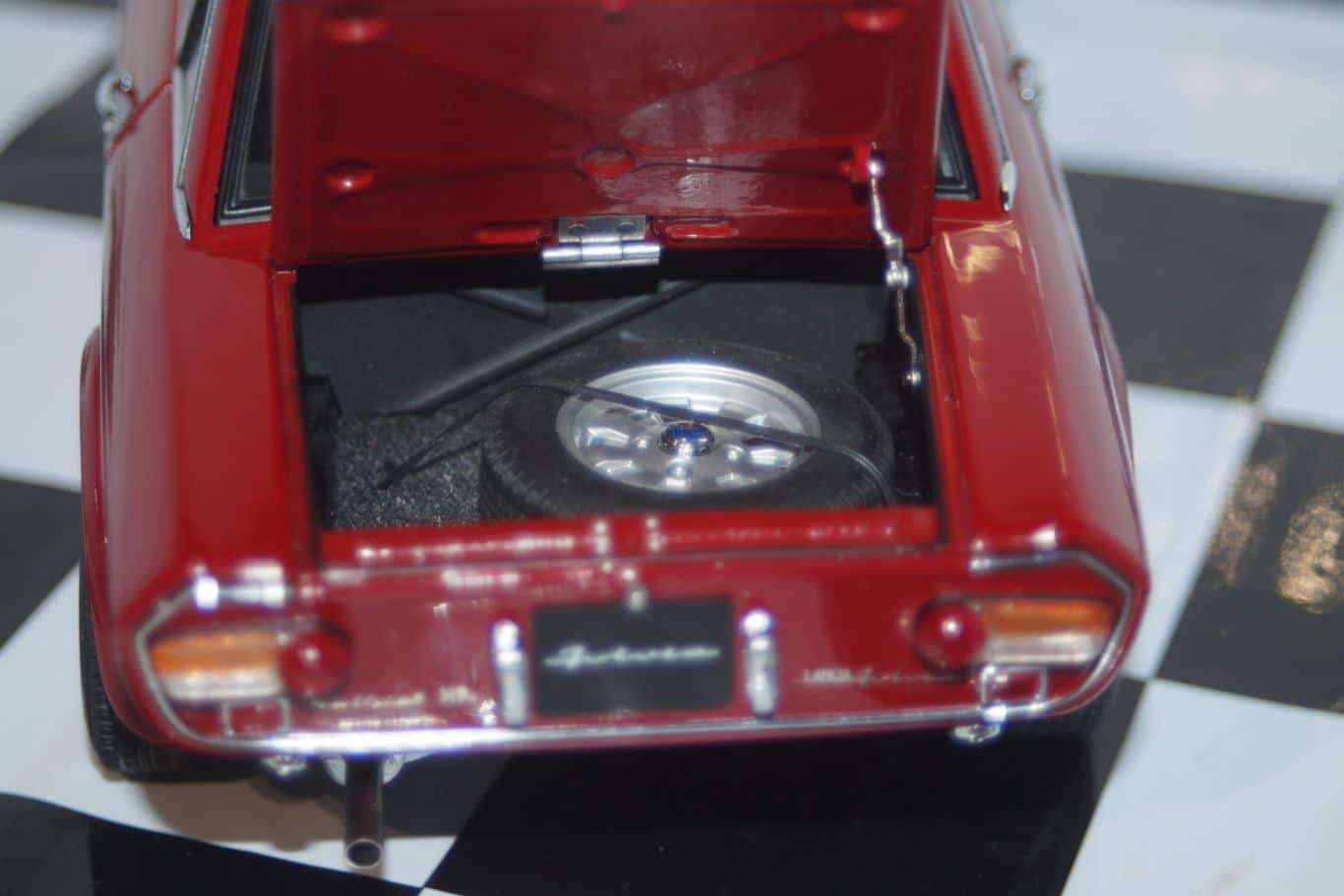 Lancia Fulvia 1.6 HF Fanal One 1:18 Diecast Autoart 74703