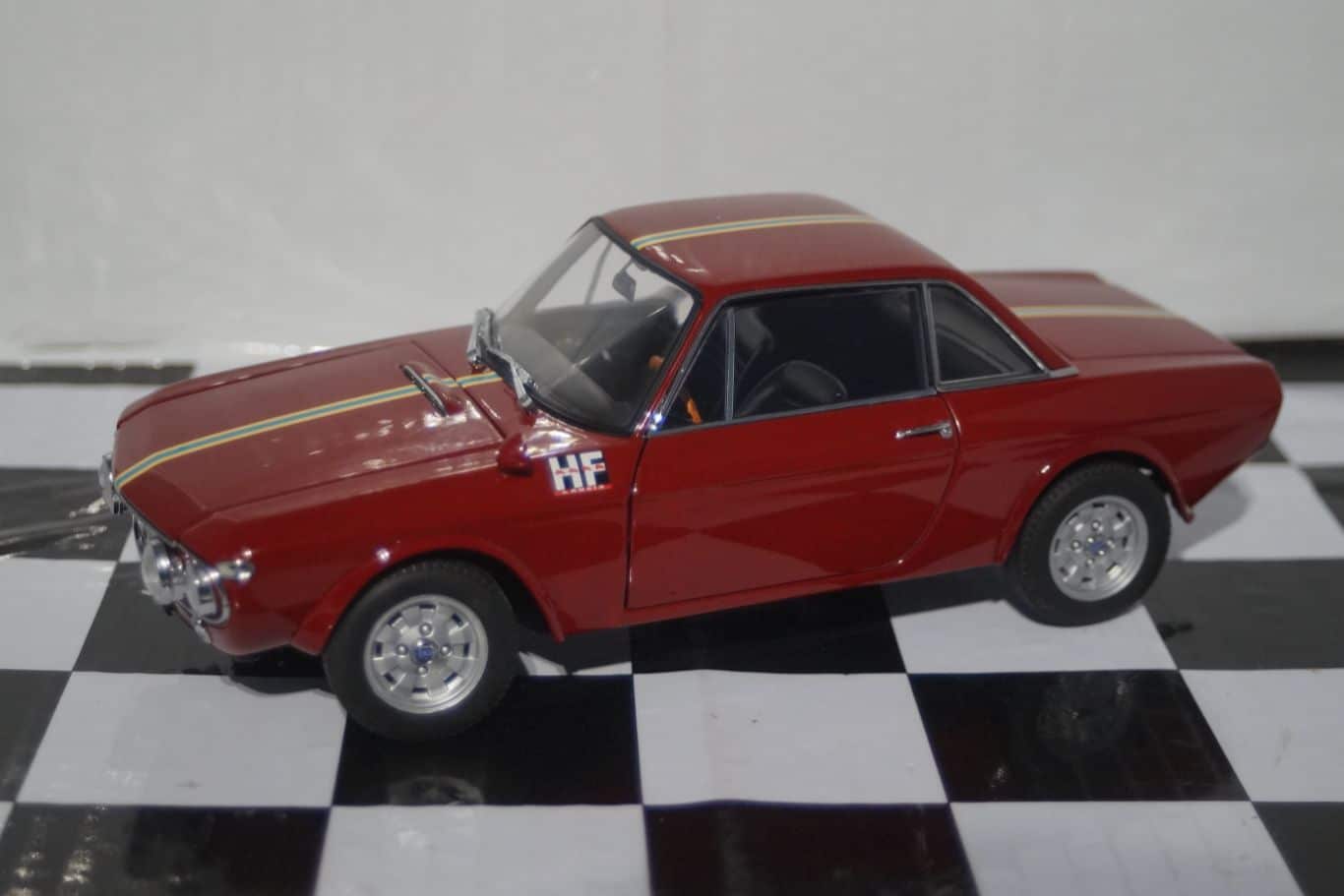 Lancia Fulvia 1.6 HF Fanal One 1:18 Diecast Autoart 74703