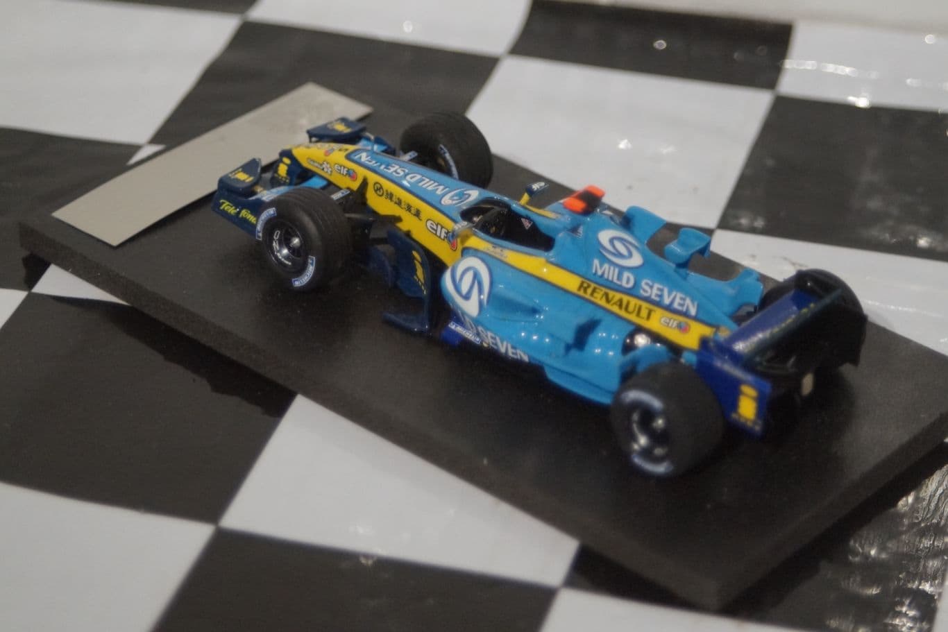 Automodel art renault r25 world champion f.alonso 2005 1/43 white metal built kit