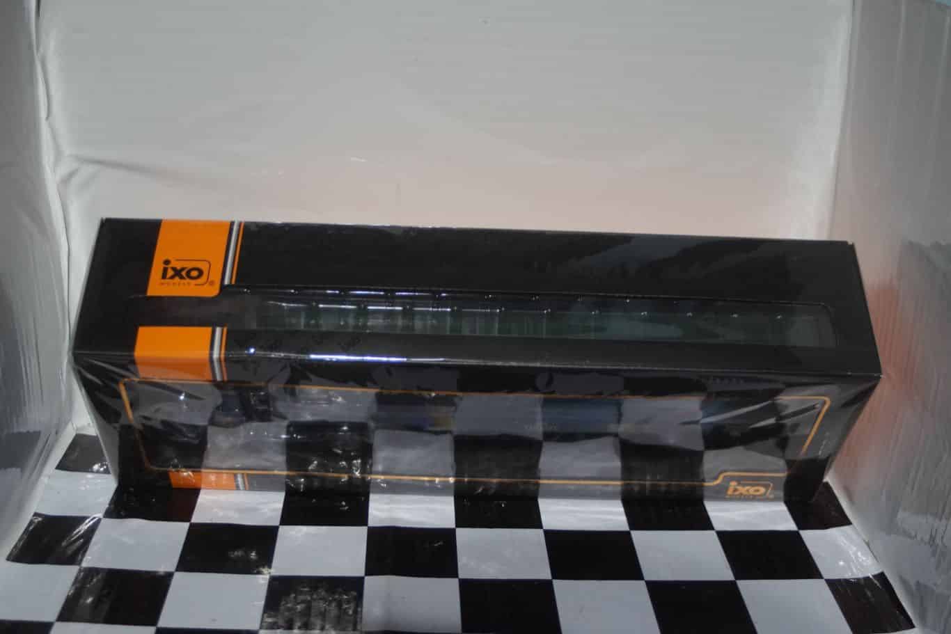 Ixo volvo f89 Martini Lotus racing Transporter 1:43 TTR025