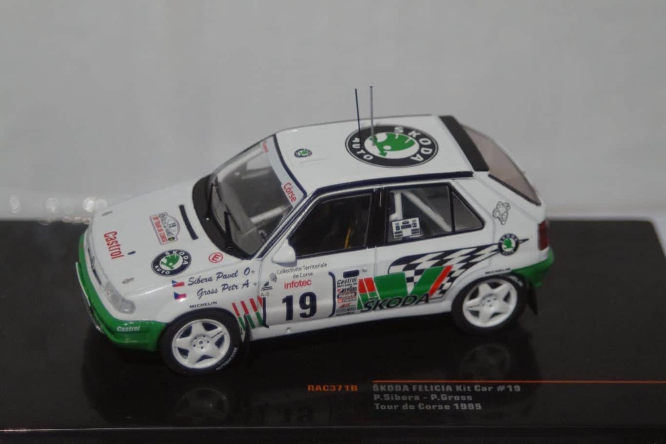 Ixo Skoda Felicia P.Sibera T-D-C 1995 1:43 RAC371B