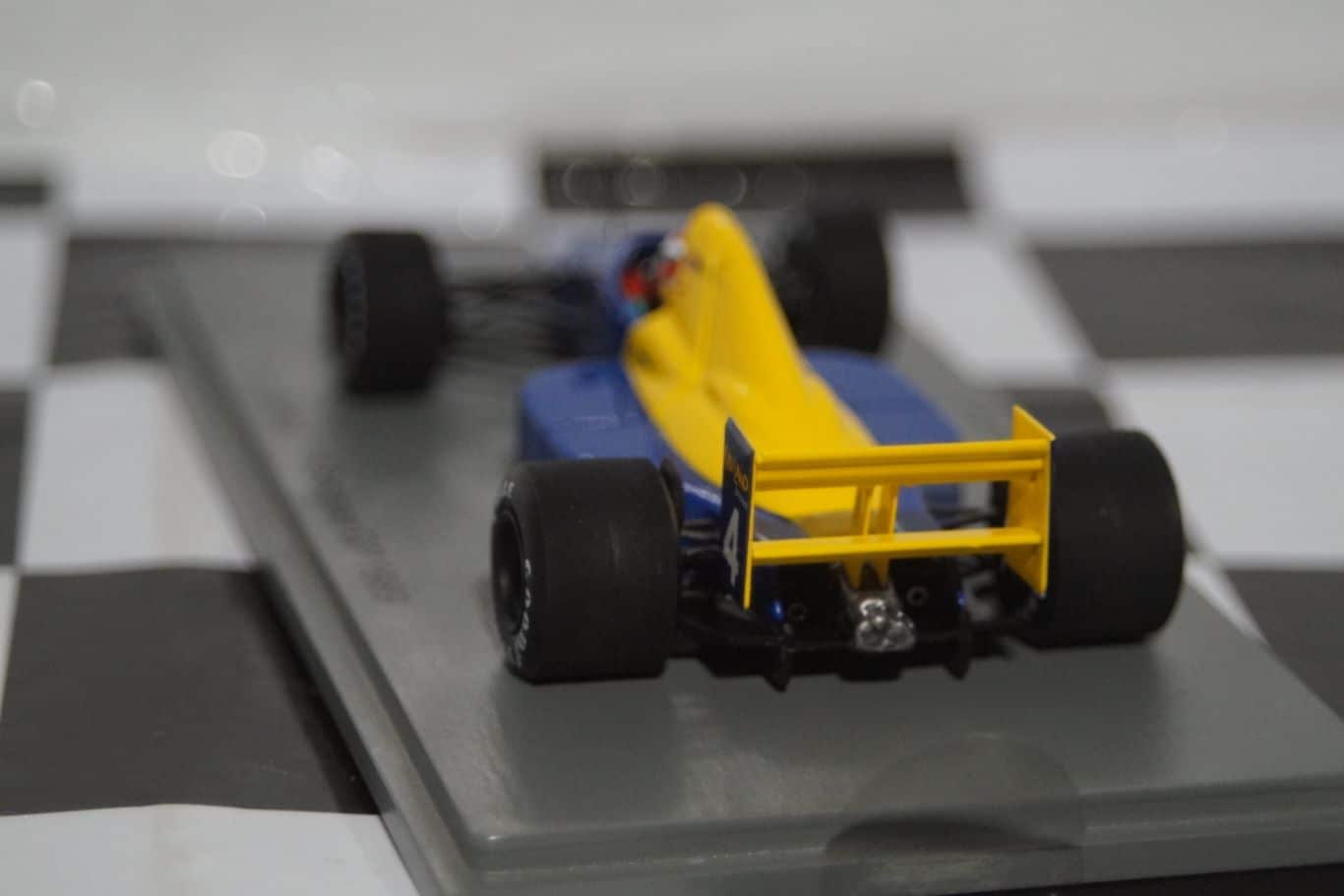 Spark Tyrrell 018 – 1989 Belgian GP J. Herbert 1:43 S1887