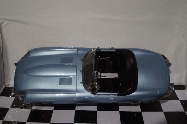 Norev jaguar e type cabriolet blue 1962 1:12 scale 122722