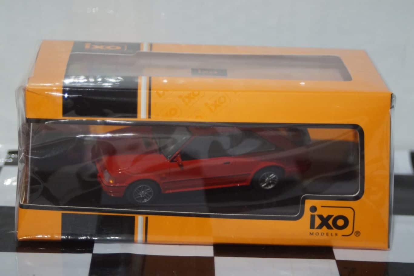 Ixo ford escort mkiv xr3i red diecast 1:43 clc395n