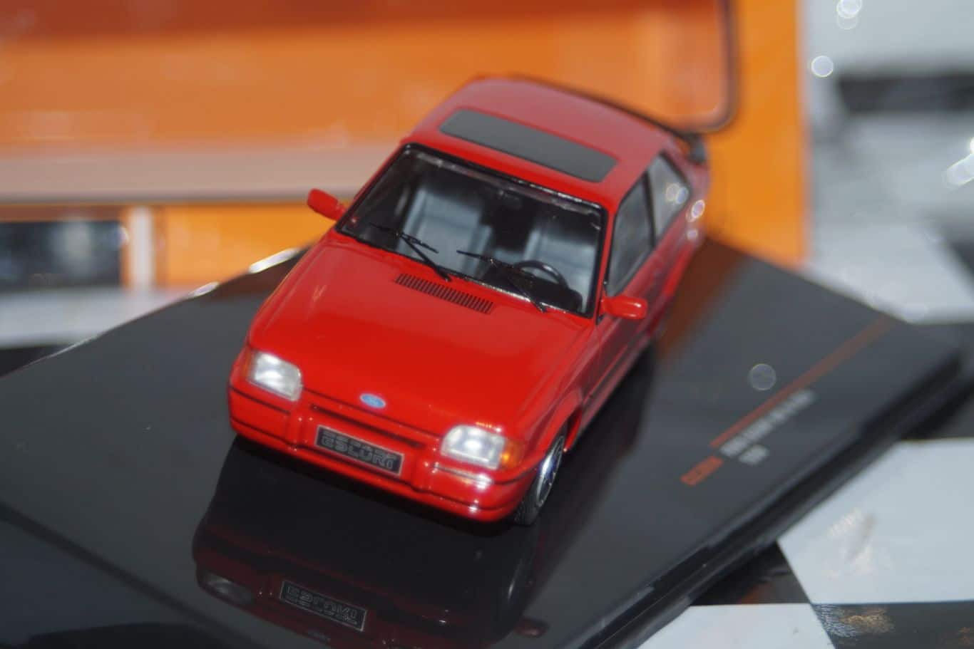 Ixo ford escort mkiv xr3i red diecast 1:43 clc395n