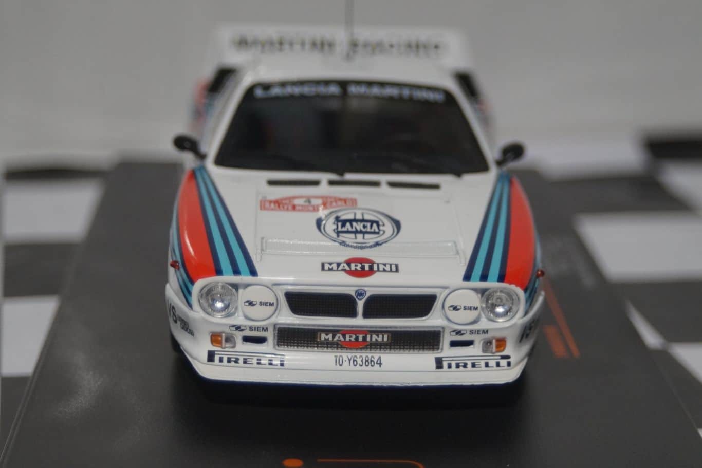 Ixo Lancia 037 M.Carlo M.Alen 1:24 scale 24RAL015B