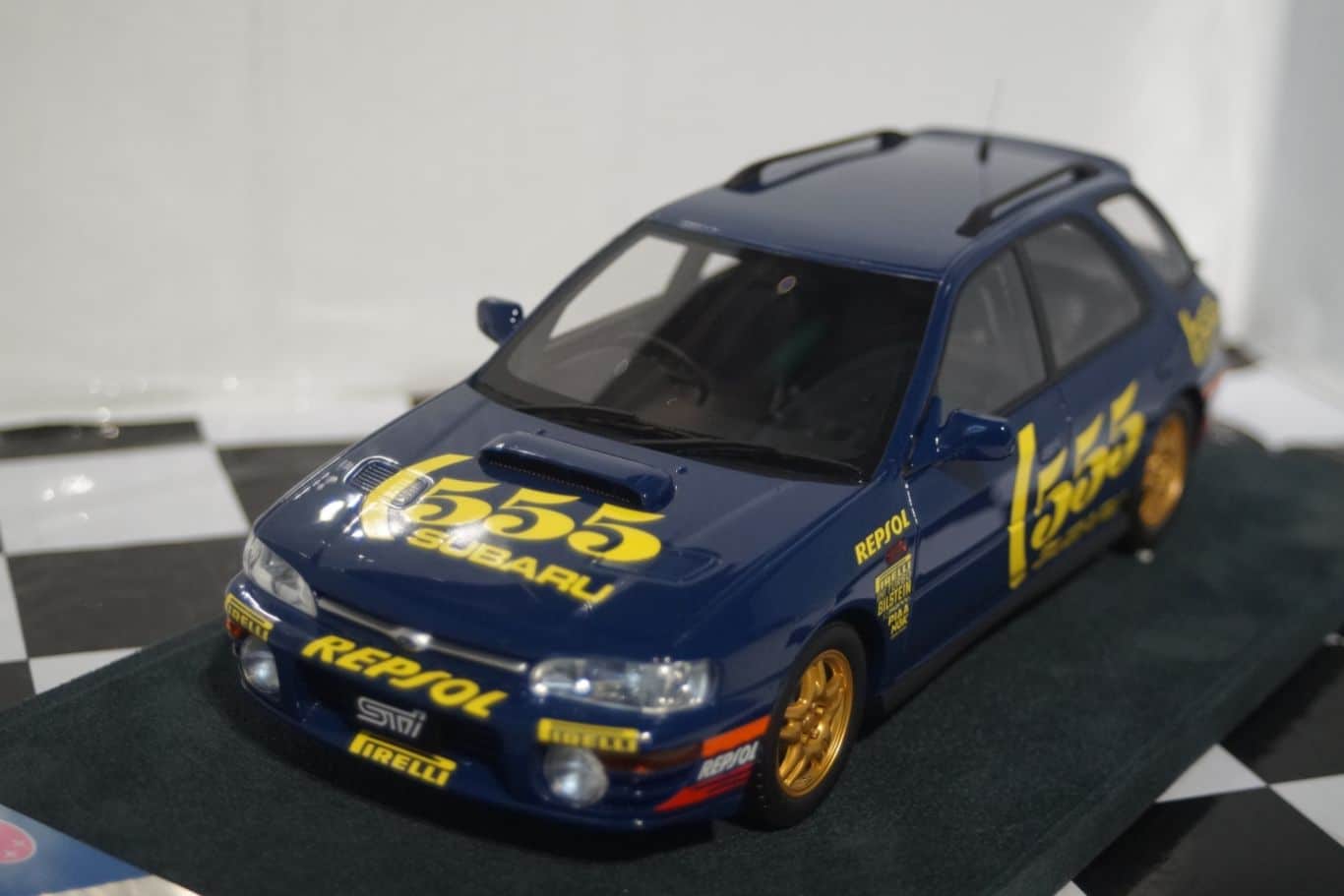 ENGUP Subaru Impreza WRX STI SPORT WAGON 555 1:18 ENGSUB002BL555