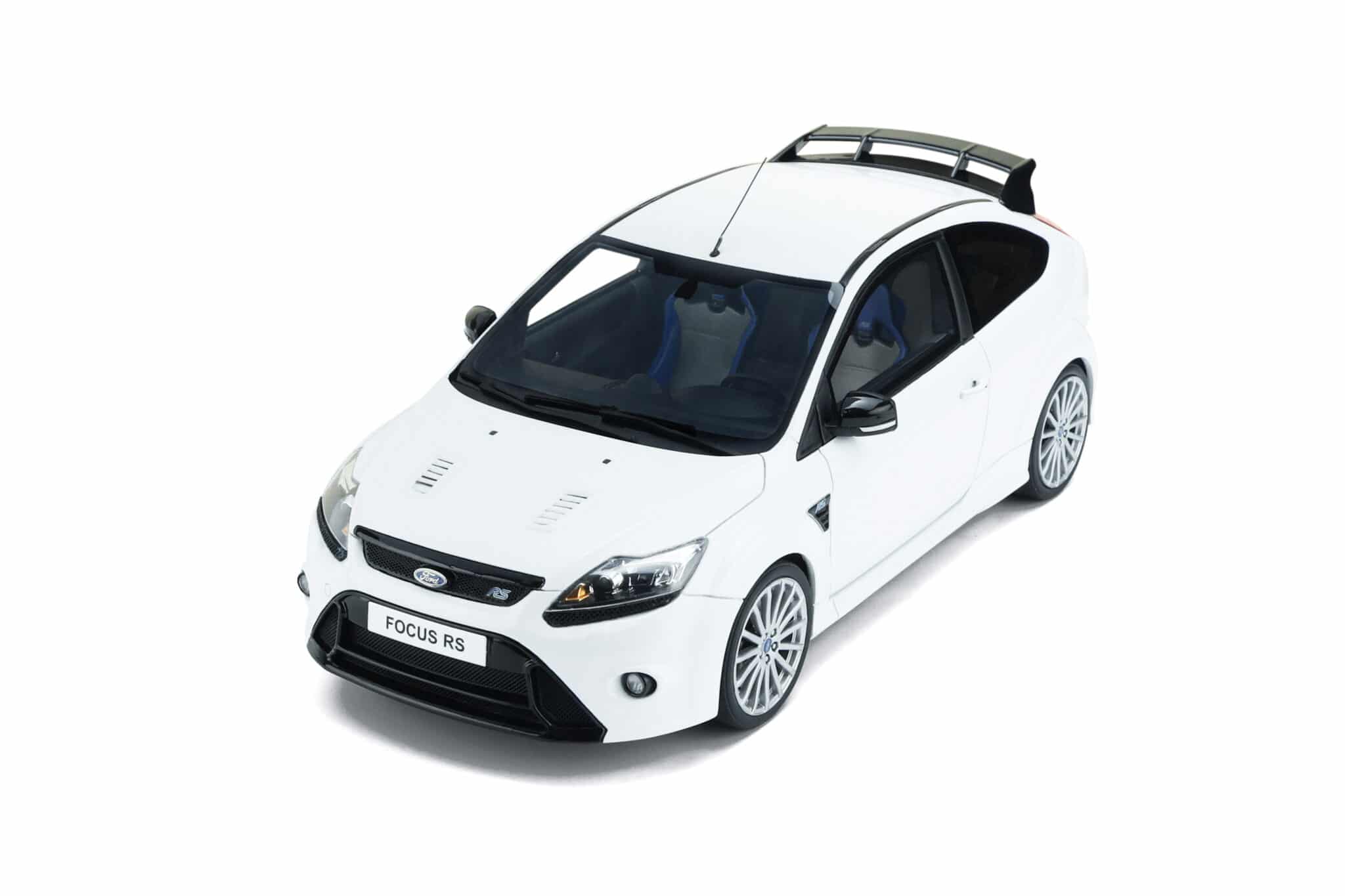 OTTO Ford Focus RS MK2 Ultimate White 1:18 OT977