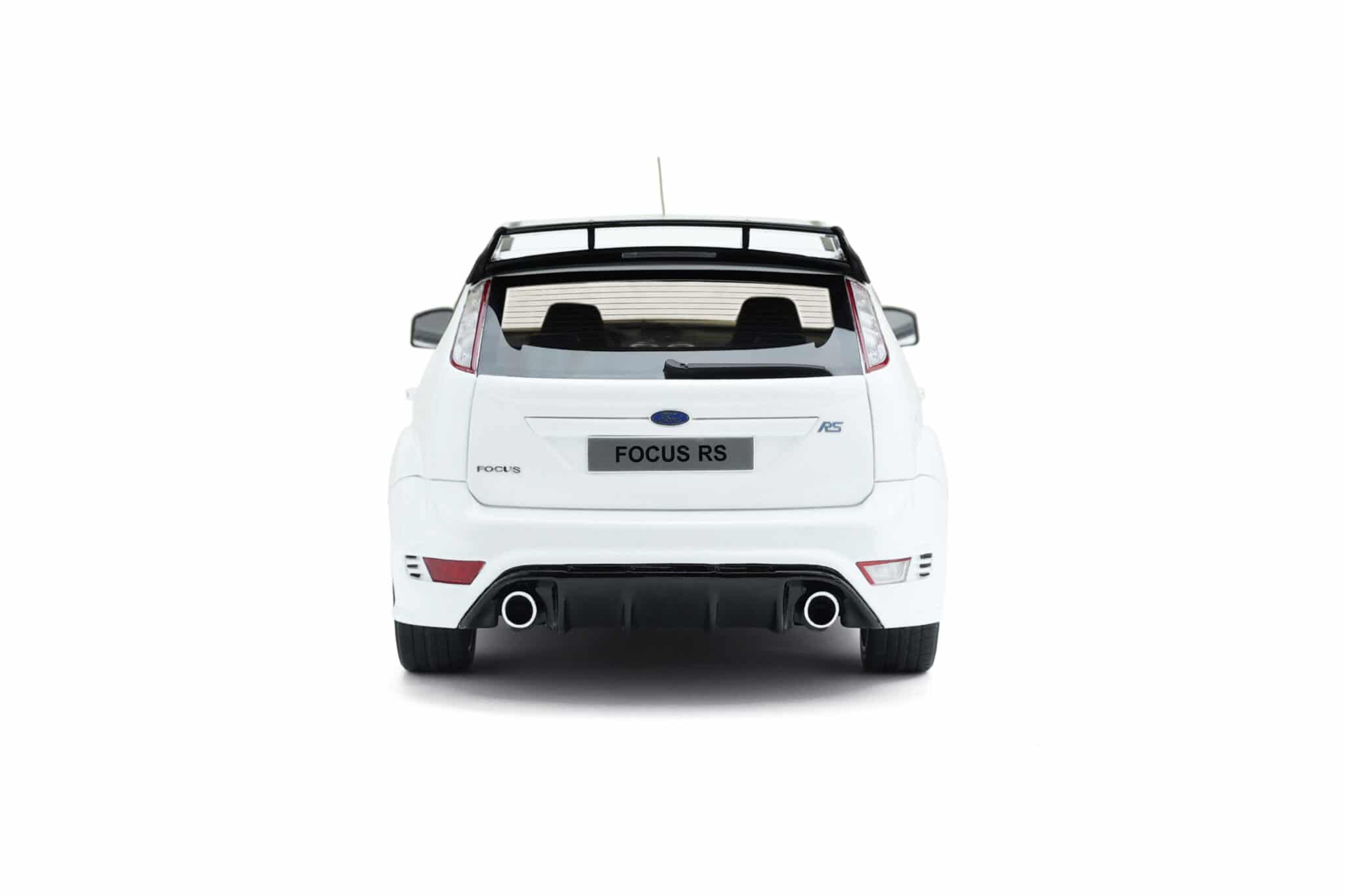 OTTO Ford Focus RS MK2 Ultimate White 1:18 OT977