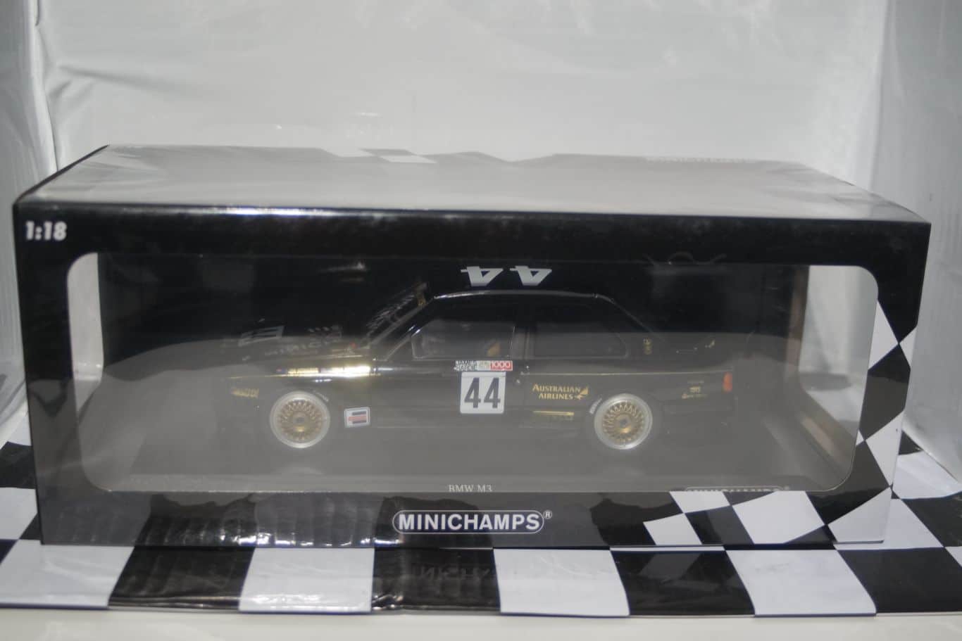 Minichamps bmw m3 bathurst 1000 km 1987 j.richards 1:18 155 872044