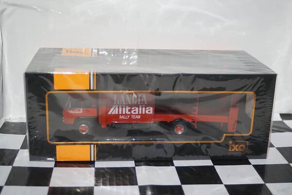 Ixo Fiat 673 Racing Transporter 1976 Lancia Italia 1:43 scale TRU037
