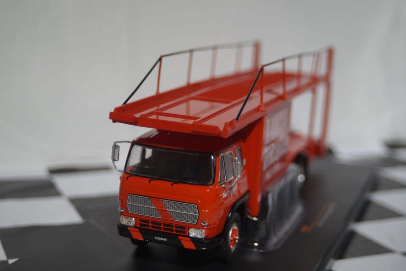 Ixo Fiat 673 Racing Transporter 1976 Lancia Italia 1:43 scale TRU037