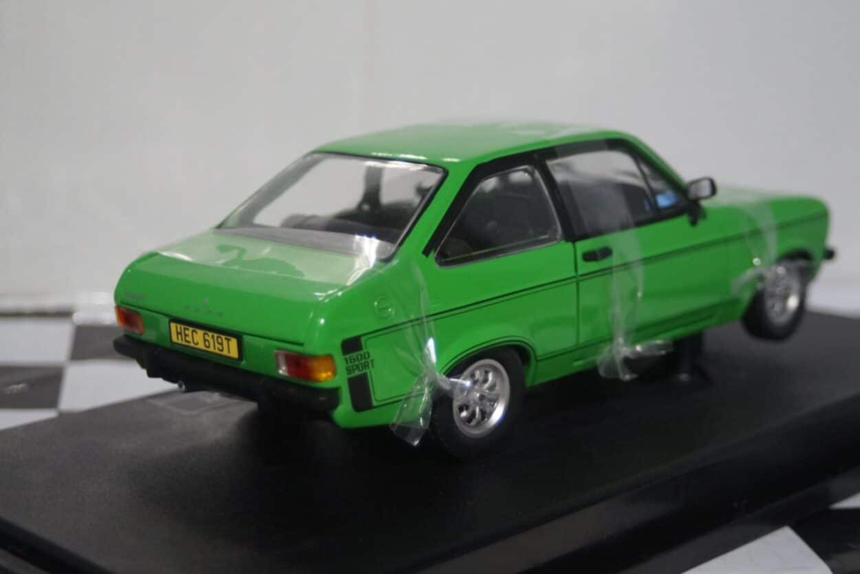 Sunstar 1975 ford escort mk2 sport green 4619 1:18 scale