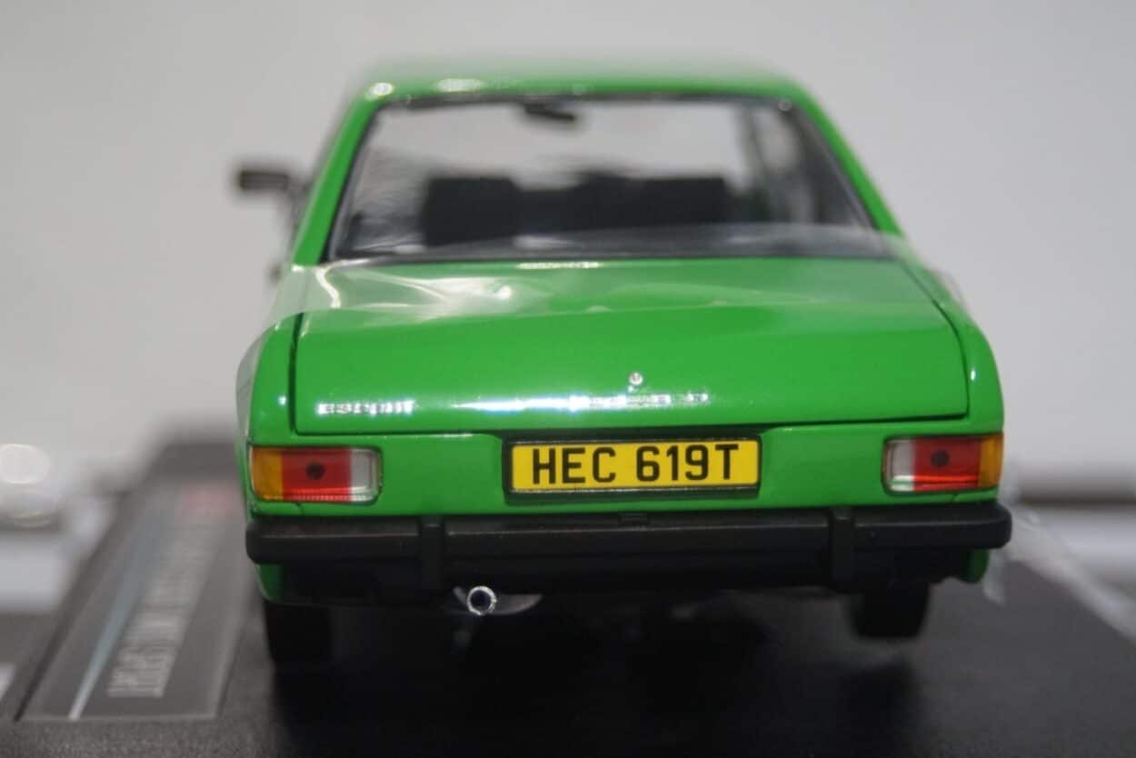 Sunstar 1975 ford escort mk2 sport green 4619 1:18 scale