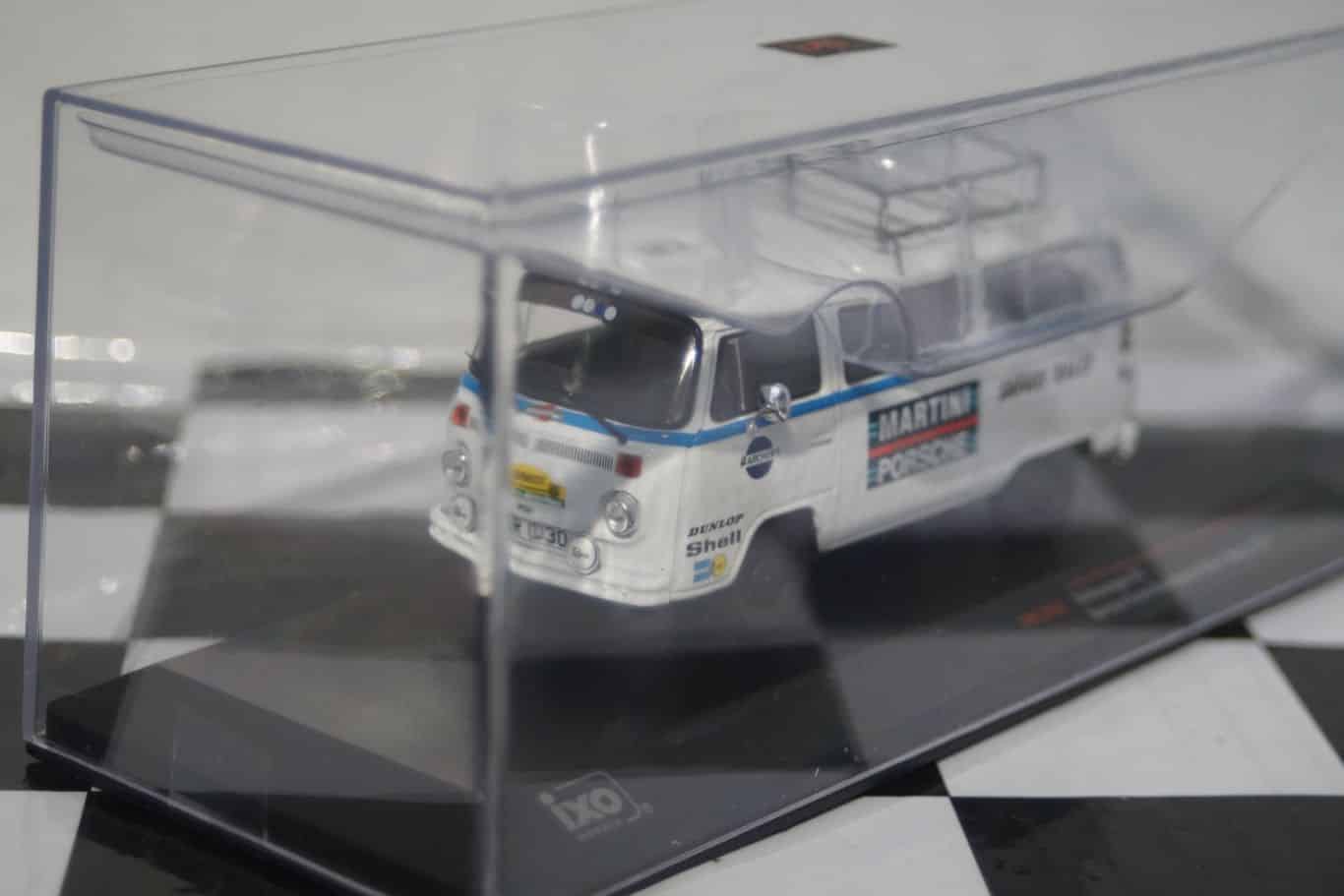 Ixo VW T2 Bus Martini Porsche Safari Rally Diecast 1:43 RAC386X