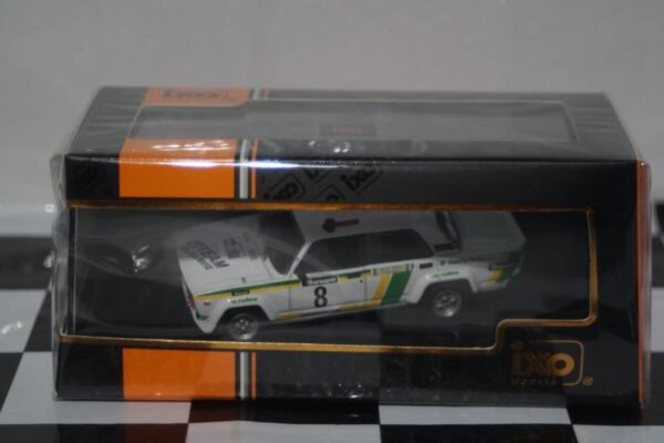 Ixo lada 2105 vfts rallye valasskaa zima 1986 diecast 1:43 rac379b
