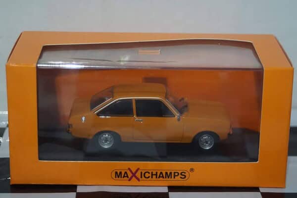 Maxichamps ford focus turnier (estate) 1998 red 1:43 940 087010