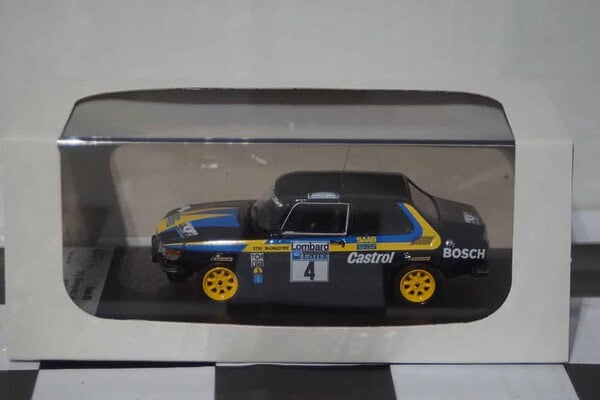 Trofeu Saab 99 Turbo RAC Rally 1976 S.Blomqvist 1:43rd Scale DSN1:43-26