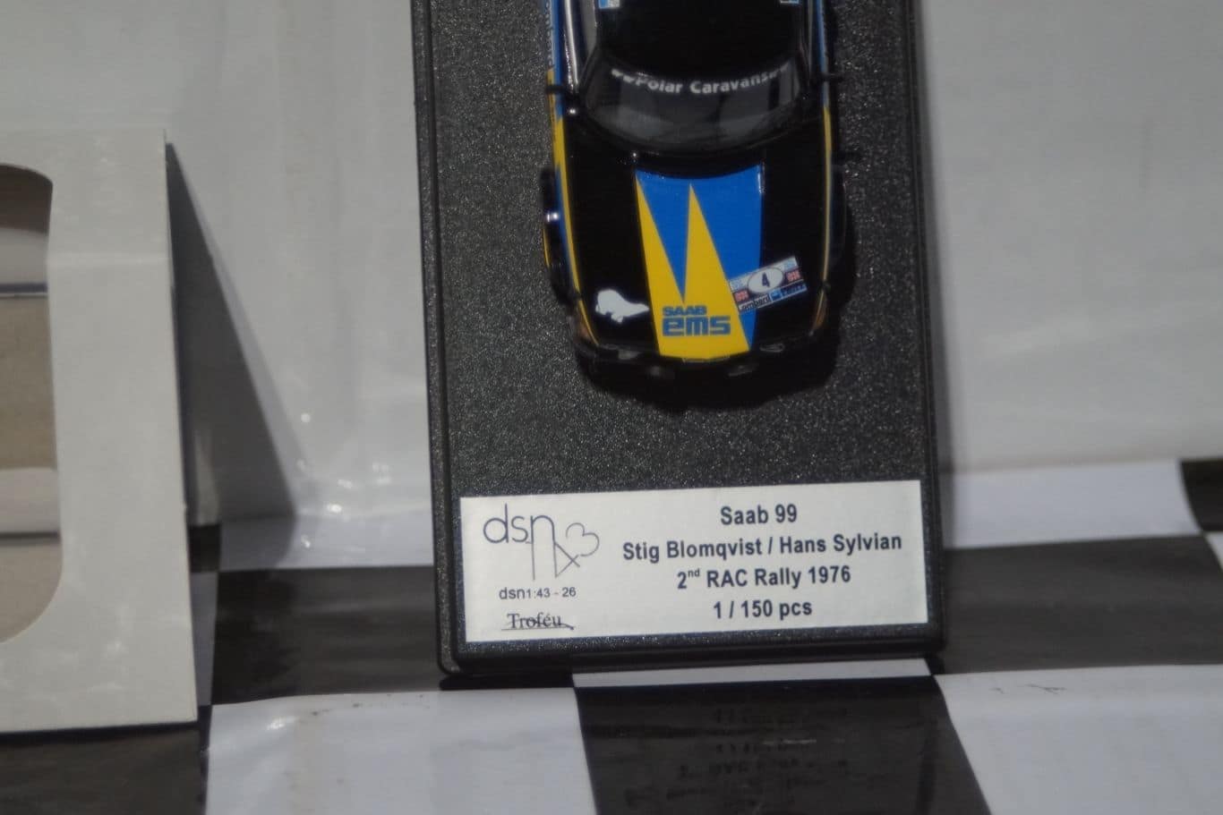Trofeu Saab 99 Turbo RAC Rally 1976 S.Blomqvist 1:43rd Scale DSN1:43-26