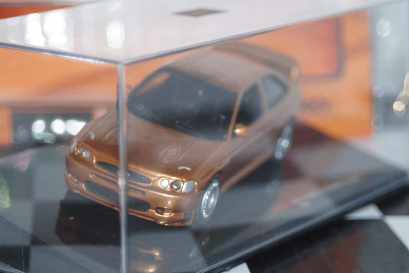 Ixo ford escort rs cosworth 1982 gold diecast 1:43 clc415n