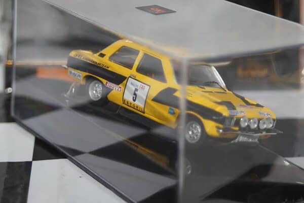 Ixo opel ascona a rally portugal 1974 opel team 1/43 rac383b