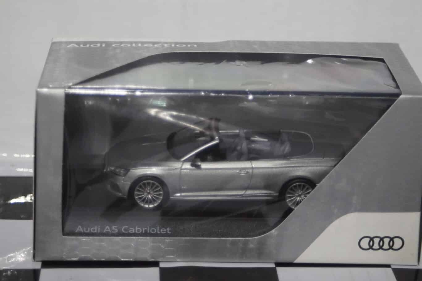 Spark Audi A5 Cabriolet 2017 Silver Dealer 1:43 Resin Audi 5011705331