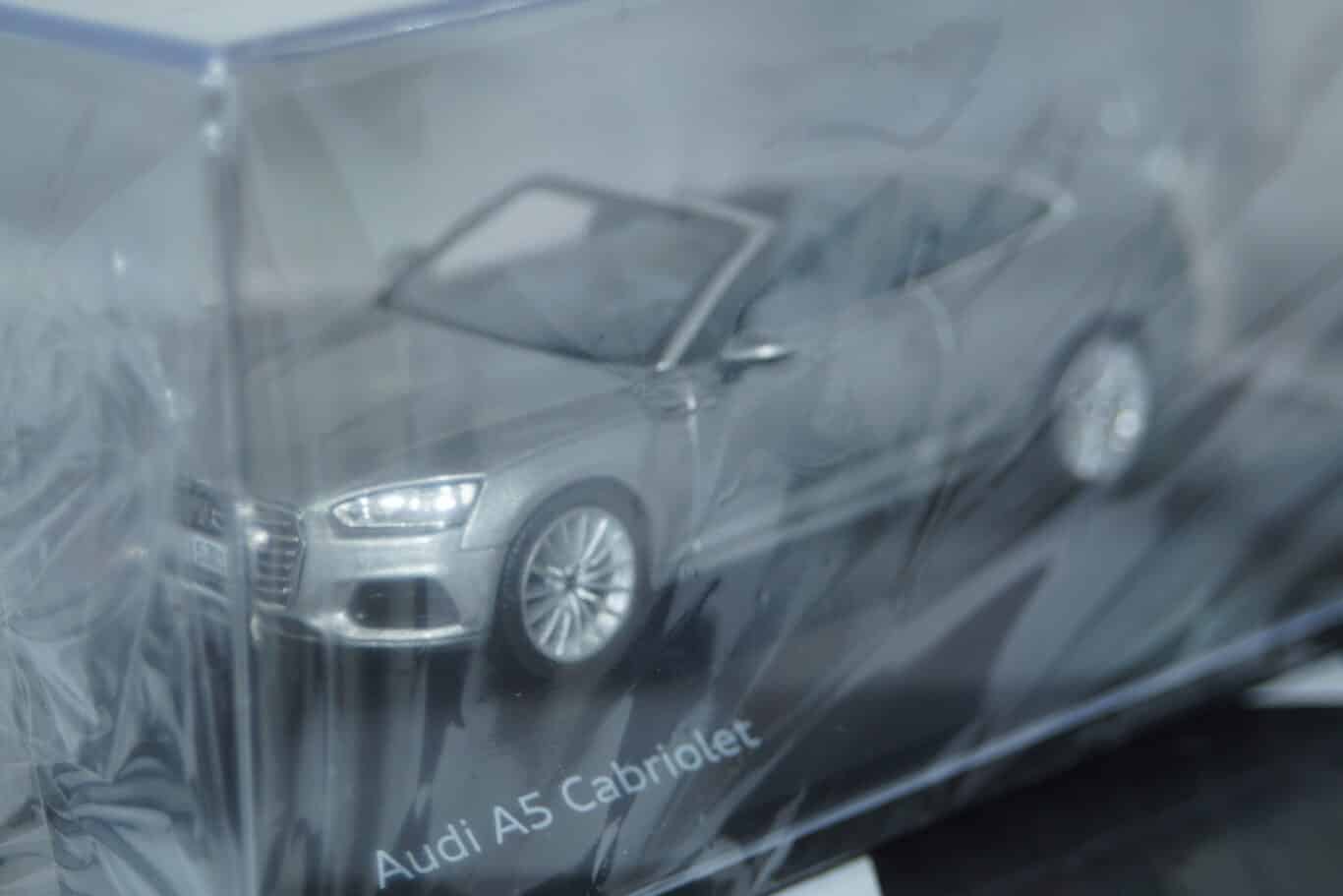 Spark Audi A5 Cabriolet 2017 Silver Dealer 1:43 Resin Audi 5011705331