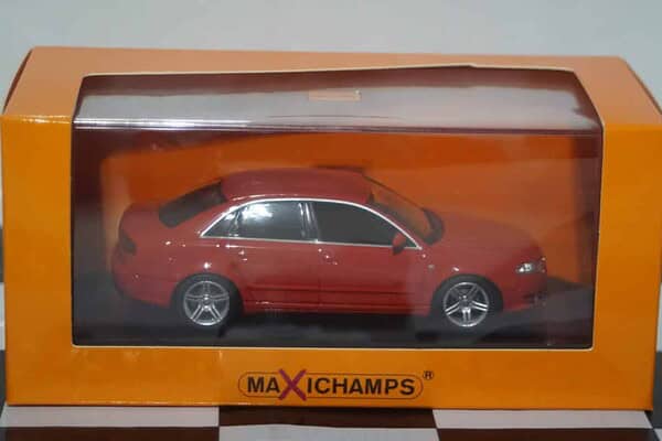 Maxichamps Audi A4 Red 2004 Minichamps 1:43 940 014401