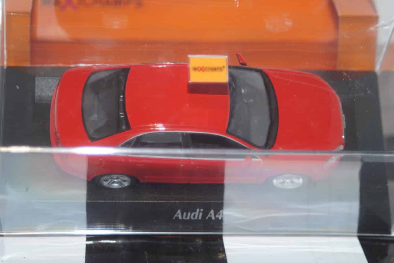 Maxichamps Audi A4 Red 2004 Minichamps 1:43 940 014401
