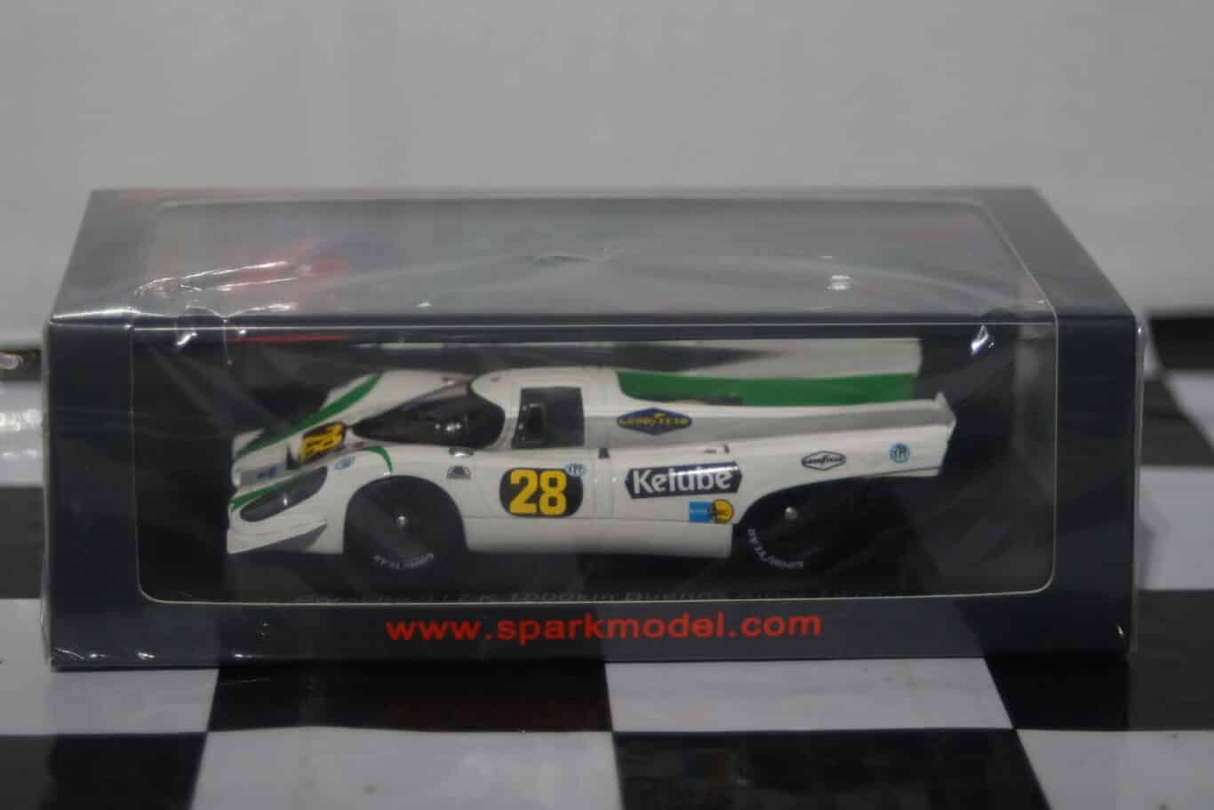 Spark mercedes-amg-gt3 champion dtm 2021 1:43 resin sg790