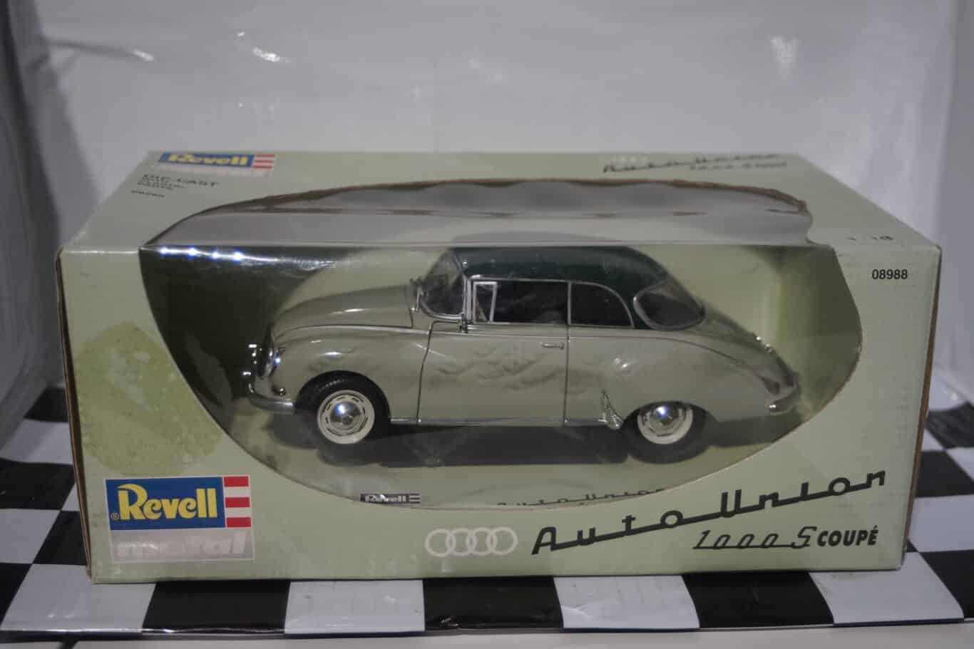 Mercedes issue CLK DTM Lamy 1:18 Diecast B6 696 2121 Maisto