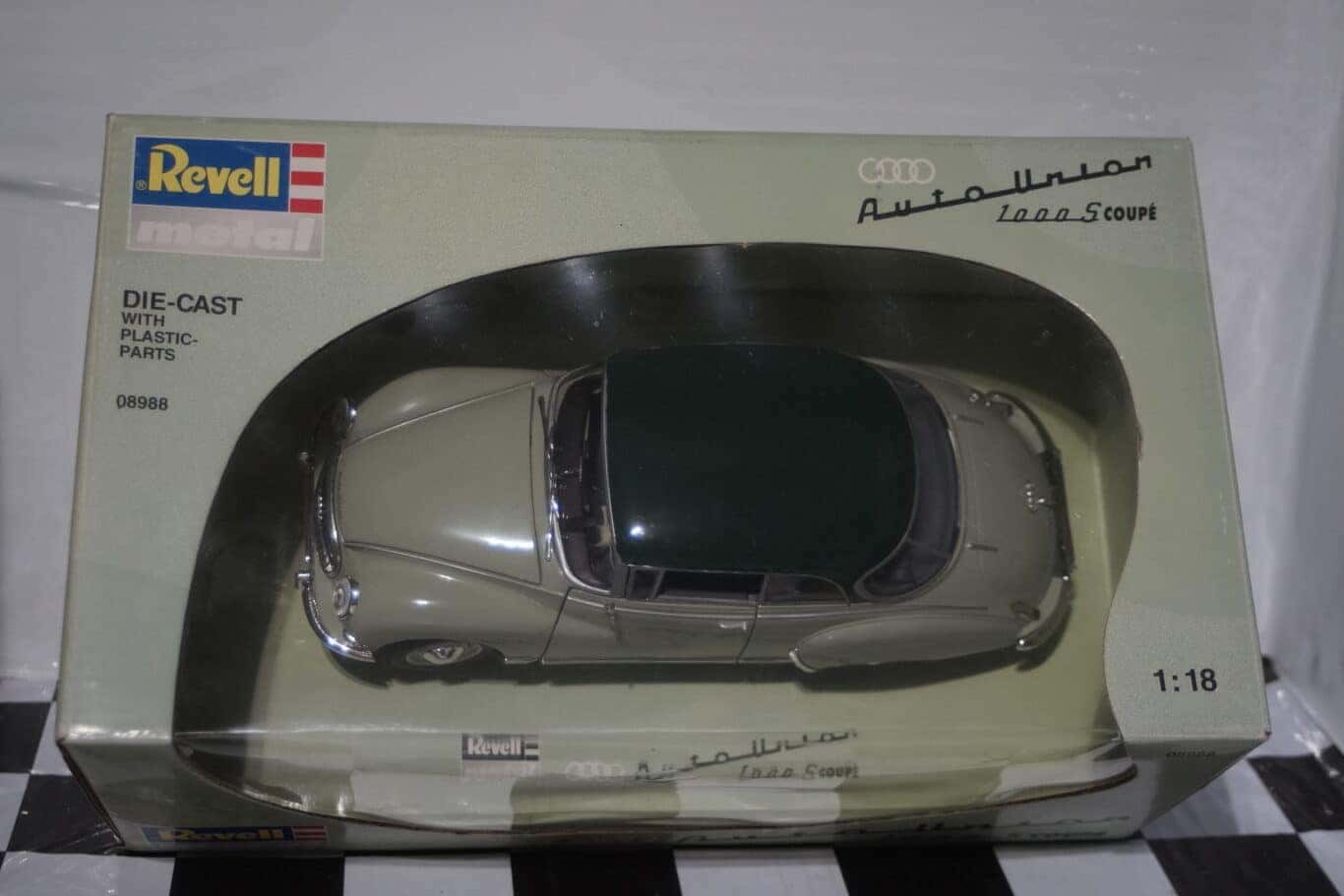 Mercedes issue CLK DTM Lamy 1:18 Diecast B6 696 2121 Maisto