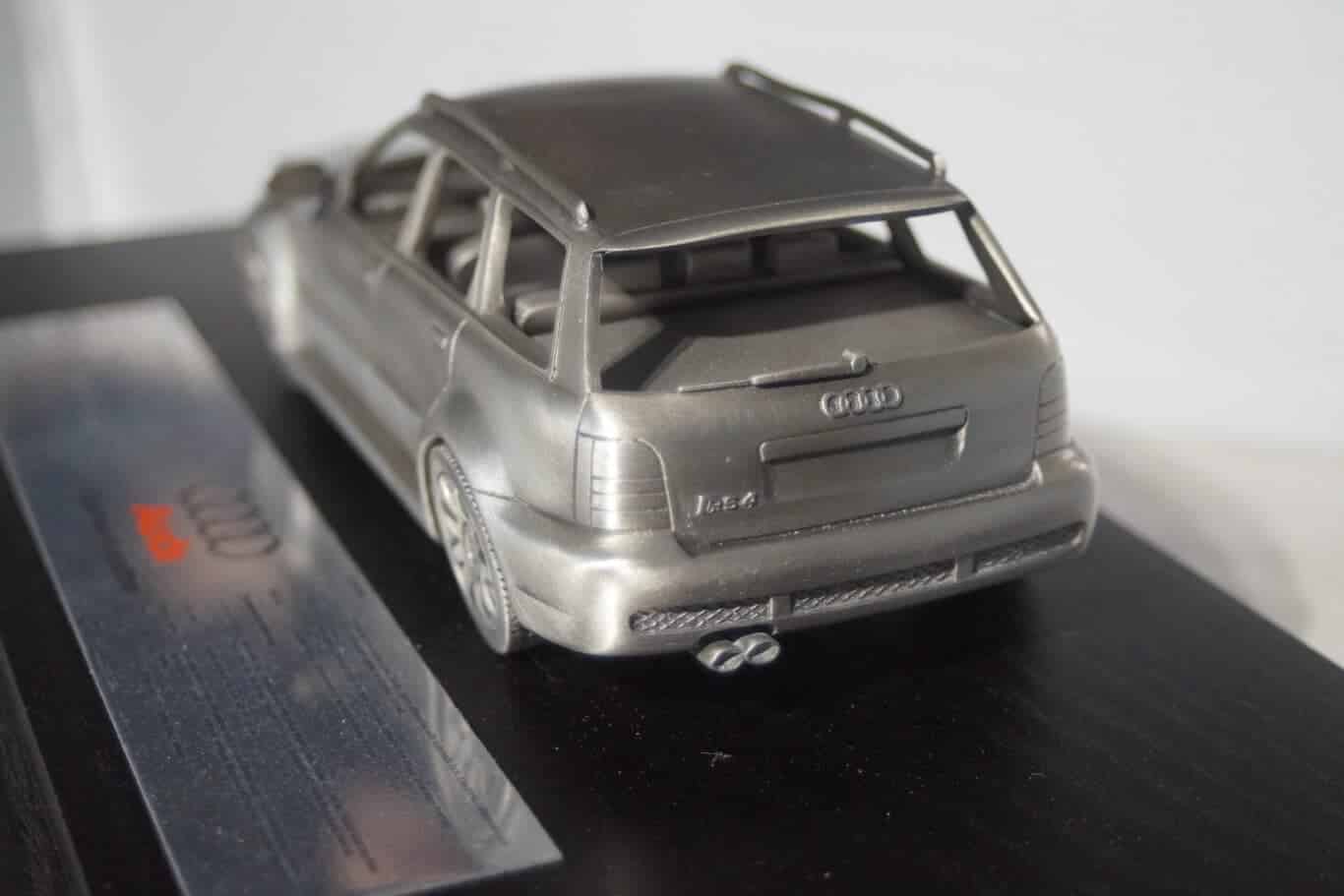 Audi dealer audi rs4 b5 avant pewter 1:24