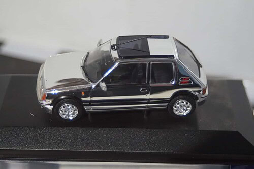 Corgi vanguards collector club peugeot 205 gti 1.9 chrome va12705 1:43 scale lcc38