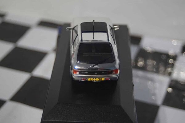 Corgi vanguards collector club peugeot 205 gti 1.9 chrome va12705 1:43 scale lcc38